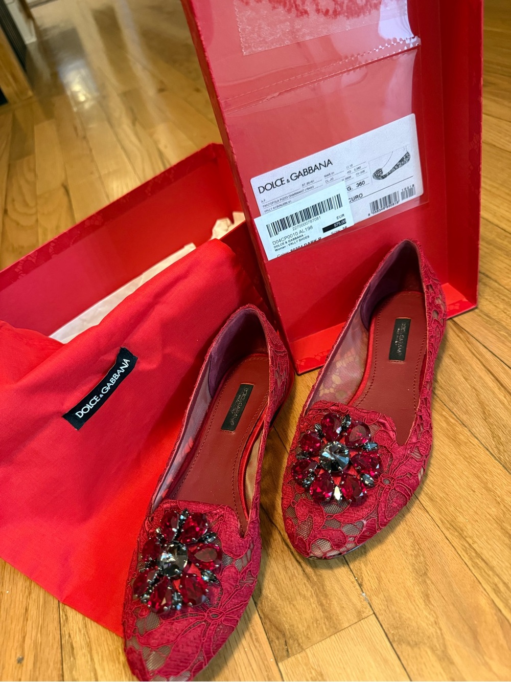 Dolce & Gabbana Red Lace Jewel-Embellished Flats
